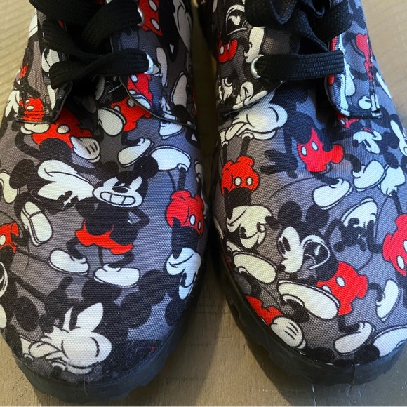 EUC worn 1x Disney Mickey combat boots women’s sz 9 runs small - Picture 7 of 9